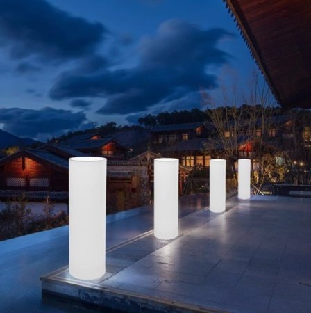 Светильник Цилиндр 40х115 питание от АКБ, RGB Светильник Цилиндр 40х115 питание от АКБ, RGB