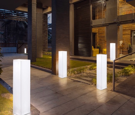 Светильник Колонна 30х80 питание от сети 220, RGB