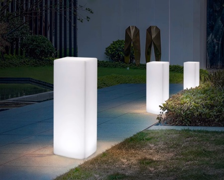 Светильник Колонна 30х80 питание от сети 220, RGB